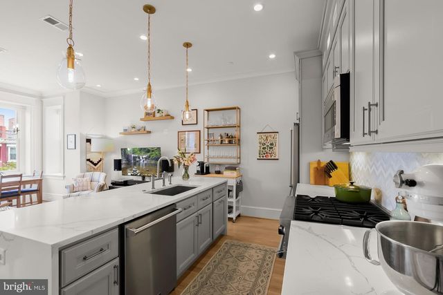 408 M ST NW #3, Washington, DC 20001