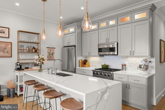 408 M ST NW #3, Washington, DC 20001