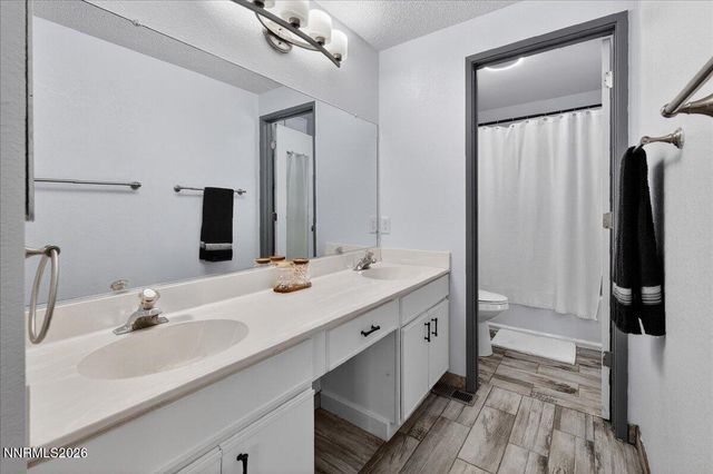1897 Catham Lane, Sparks, NV 89434