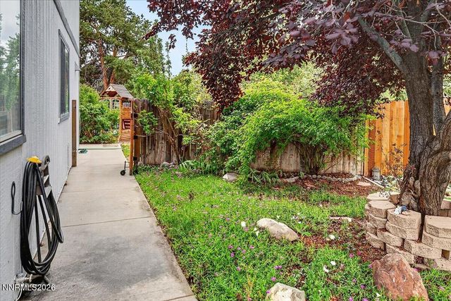 1897 Catham Lane, Sparks, NV 89434