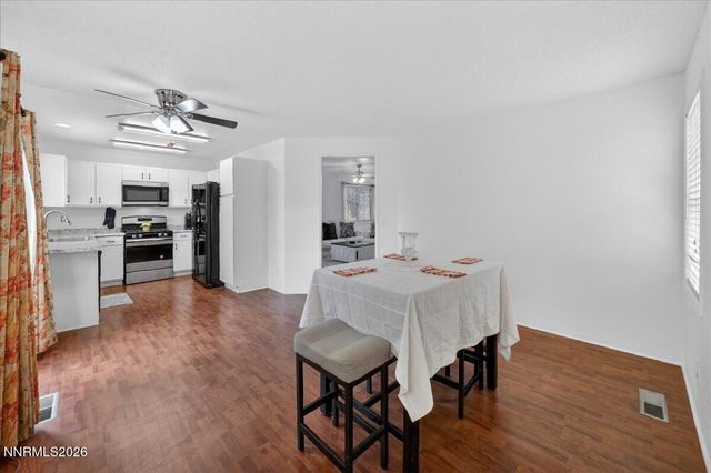 1897 Catham Lane, Sparks, NV 89434