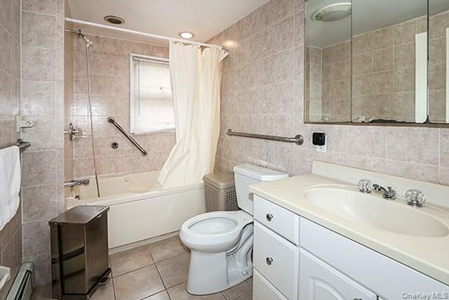 45 Weir Lane, Locust Valley, NY 11560