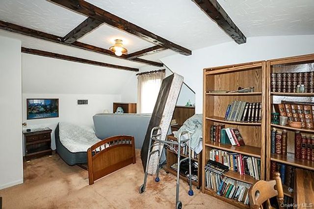 45 Weir Lane, Locust Valley, NY 11560