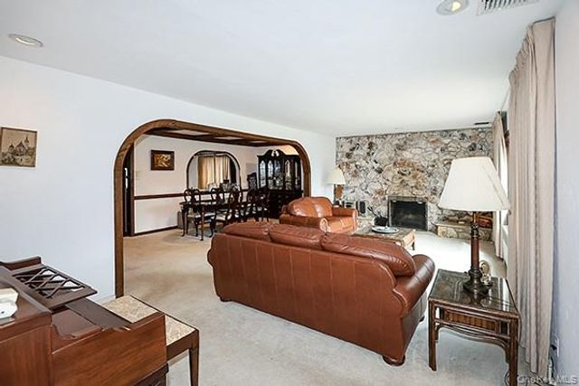 45 Weir Lane, Locust Valley, NY 11560