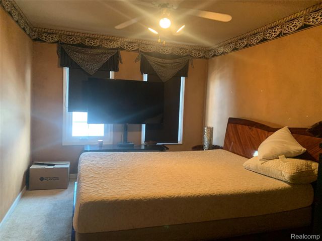 48711 Cross Creek Drive, Macomb Township, MI 48044