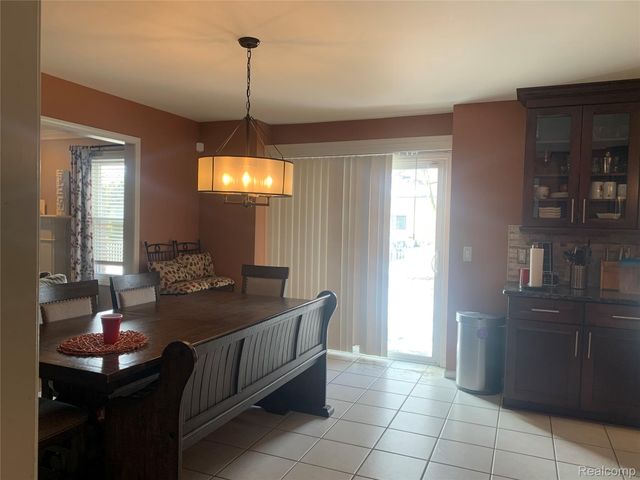 48711 Cross Creek Drive, Macomb Township, MI 48044