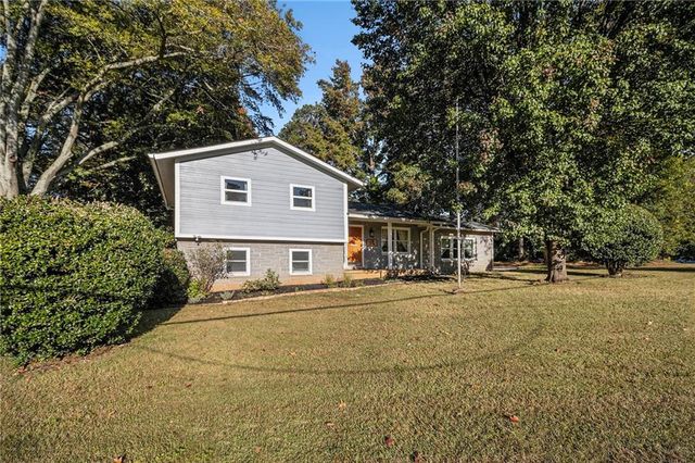 1608 Cooledge Road, Tucker, GA 30084