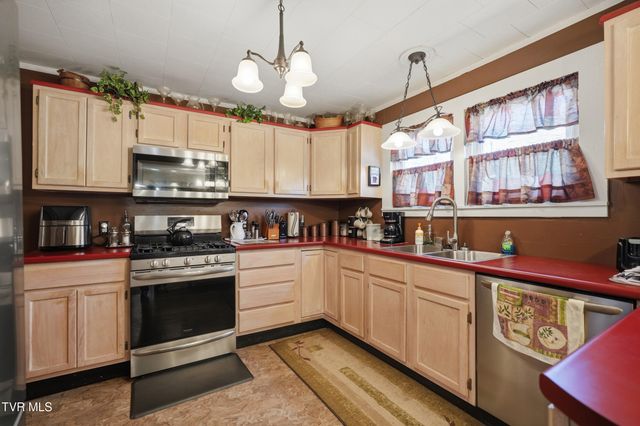 418 Opekiska Street, Erwin, TN 37650