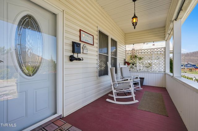 418 Opekiska Street, Erwin, TN 37650