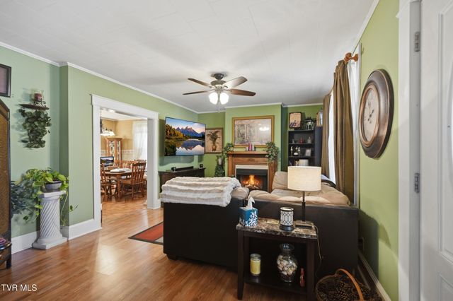 418 Opekiska Street, Erwin, TN 37650