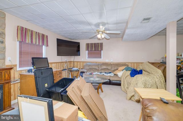 73 PARAGON DR, Bunker Hill, WV 25413