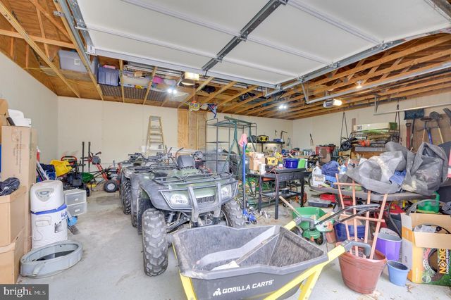 73 PARAGON DR, Bunker Hill, WV 25413