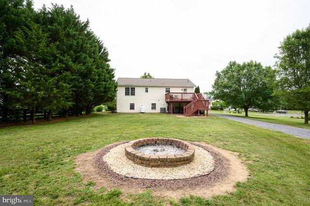 73 PARAGON DR, Bunker Hill, WV 25413
