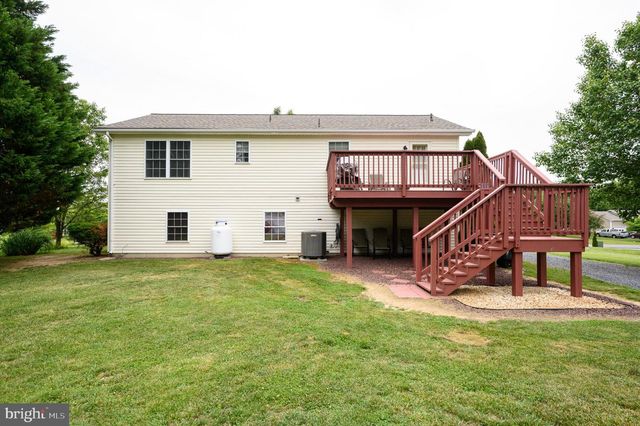 73 PARAGON DR, Bunker Hill, WV 25413