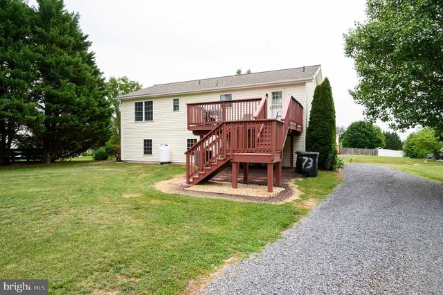 73 PARAGON DR, Bunker Hill, WV 25413
