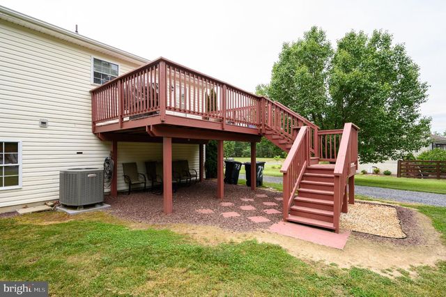 73 PARAGON DR, Bunker Hill, WV 25413