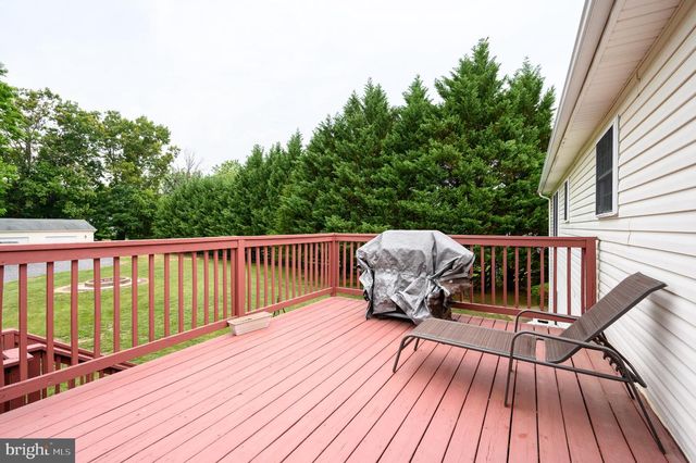 73 PARAGON DR, Bunker Hill, WV 25413