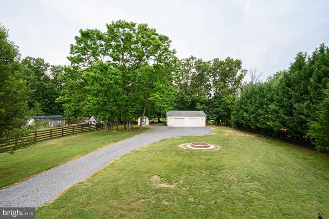 73 PARAGON DR, Bunker Hill, WV 25413