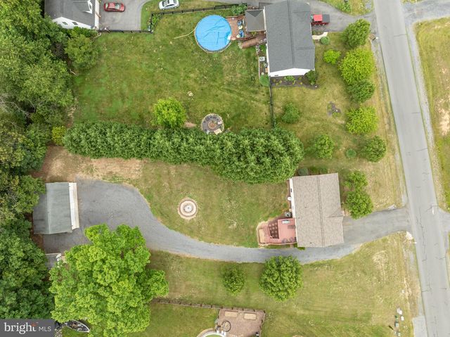 73 PARAGON DR, Bunker Hill, WV 25413