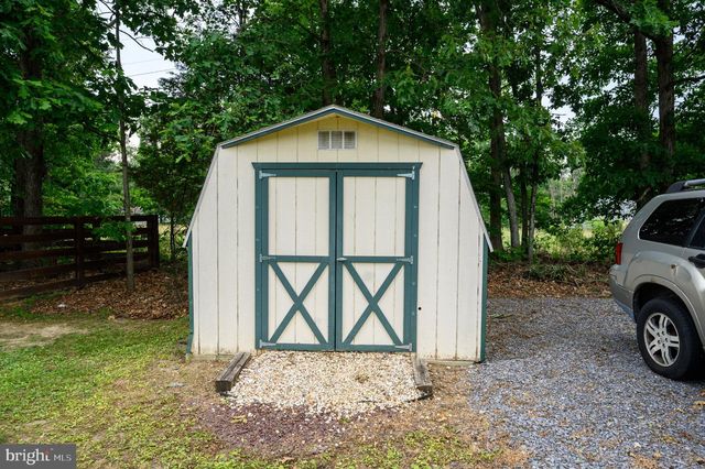 73 PARAGON DR, Bunker Hill, WV 25413