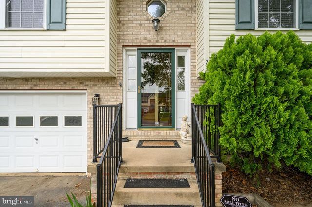 73 PARAGON DR, Bunker Hill, WV 25413