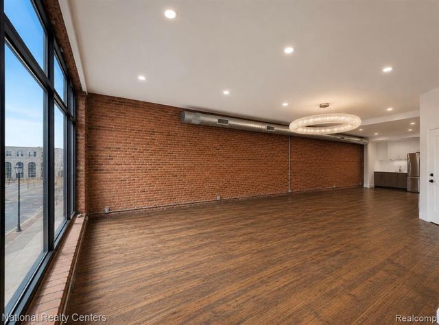 21 N Saginaw Street 2A, Pontiac, MI 48342