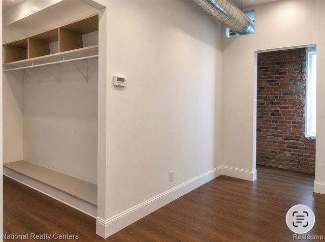 21 N Saginaw Street 2A, Pontiac, MI 48342