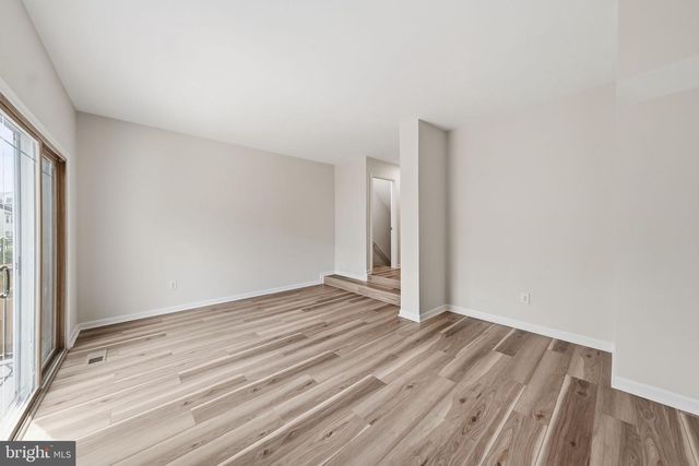 207 ROUNDHOUSE CT, Baltimore, MD 21230