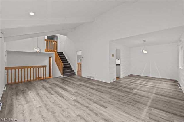 2120 Cedarview Drive, Beachwood, OH 44122
