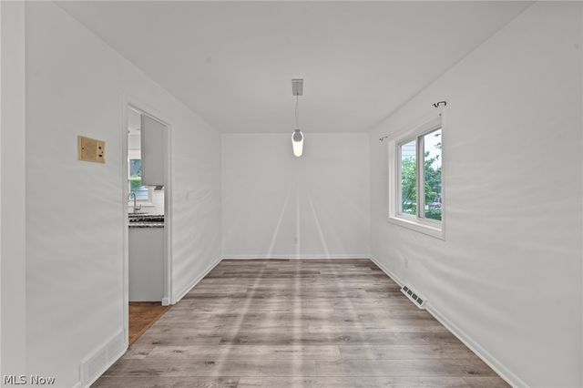 2120 Cedarview Drive, Beachwood, OH 44122