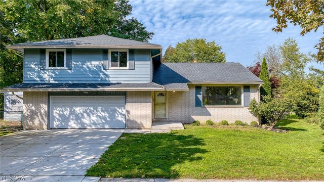 2120 Cedarview Drive, Beachwood, OH 44122