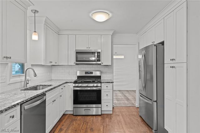 2120 Cedarview Drive, Beachwood, OH 44122