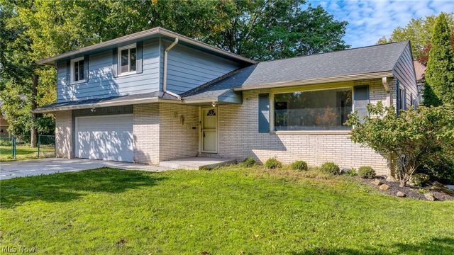 2120 Cedarview Drive, Beachwood, OH 44122