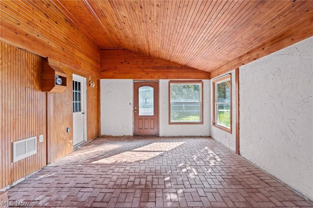 2120 Cedarview Drive, Beachwood, OH 44122