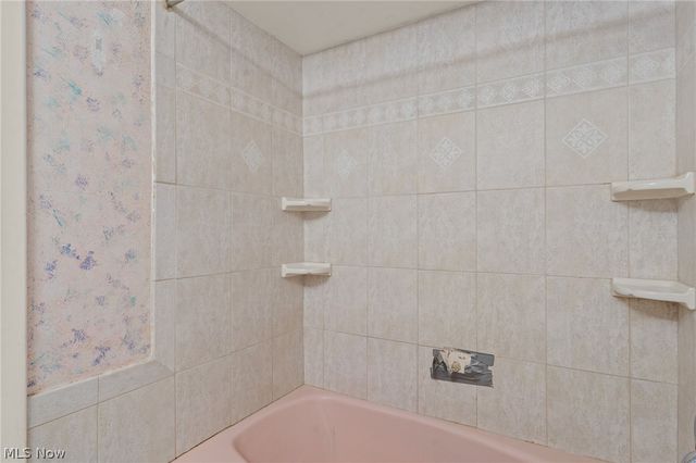 2120 Cedarview Drive, Beachwood, OH 44122