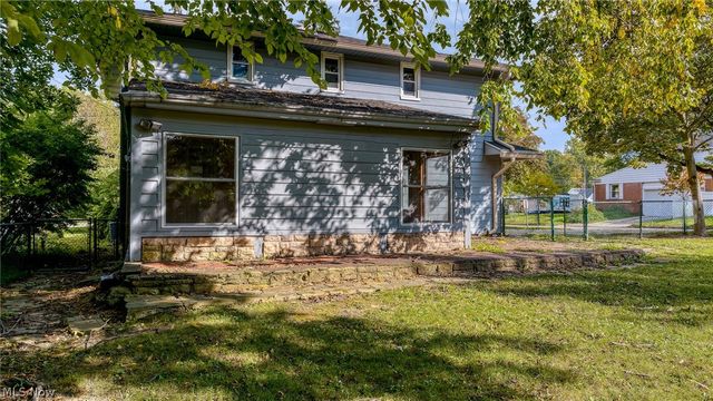 2120 Cedarview Drive, Beachwood, OH 44122