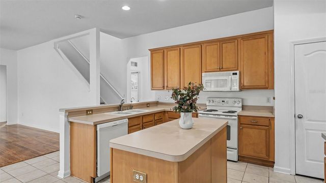 2041 HEARTLAND CIRCLE, Valrico, FL 33594