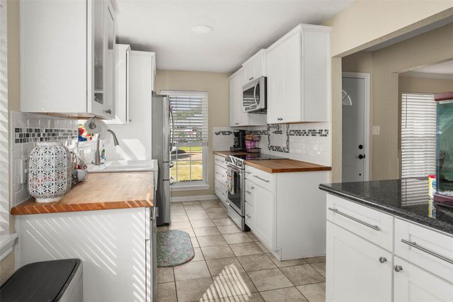 2300 Nassau Drive, Seabrook, TX 77586