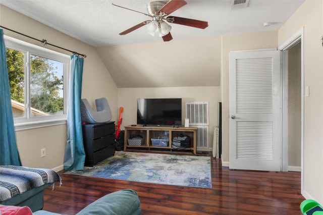 2300 Nassau Drive, Seabrook, TX 77586