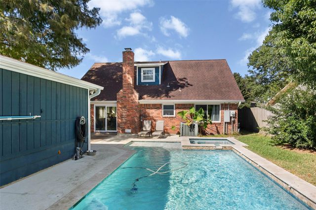 2300 Nassau Drive, Seabrook, TX 77586