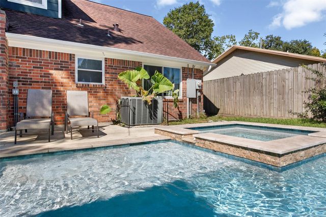 2300 Nassau Drive, Seabrook, TX 77586