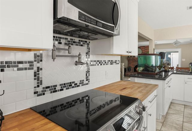 2300 Nassau Drive, Seabrook, TX 77586