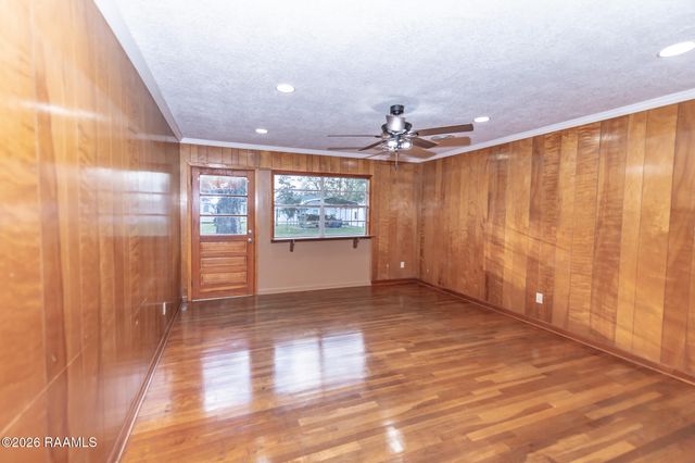 411 N 9th Street, Eunice, LA 70535