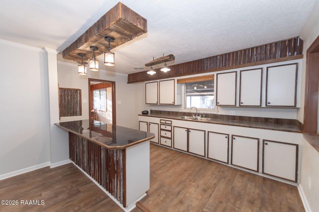 411 N 9th Street, Eunice, LA 70535