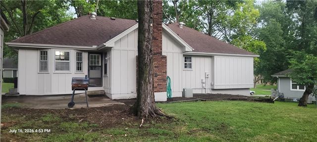 12804 Richmond Avenue, Grandview, MO 64030