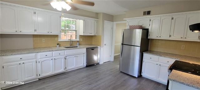 12804 Richmond Avenue, Grandview, MO 64030