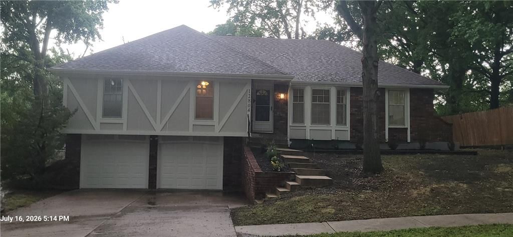 12804 Richmond Avenue, Grandview, MO 64030