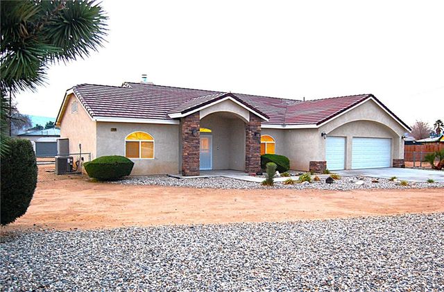 12999 Algonquin Street, Apple Valley, CA 92308
