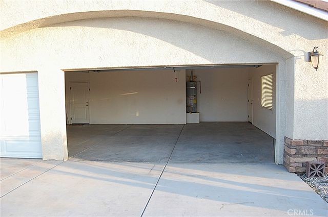 12999 Algonquin Street, Apple Valley, CA 92308