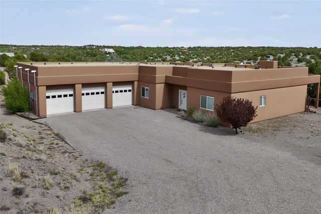 64 Coyote Trail, Santa Fe, NM 87508